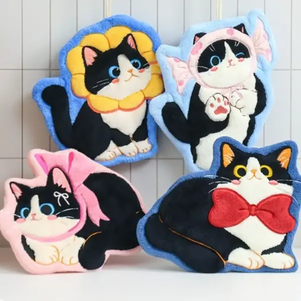 Geschenke für Katzenliebhaber: Handtuch Katzenform mit Schlaufe