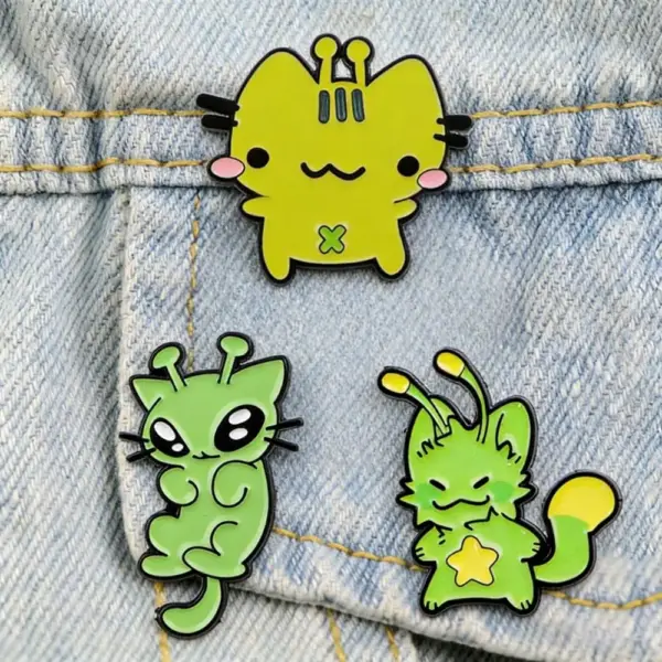 Geschenk für Katzenliebhaber: 3 Alien-Katzen-Pins, Grün – Bild 2