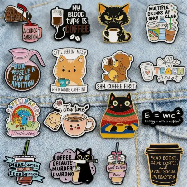 Geschenke für Katzenliebhaber: Emaille-Pins mit Kaffee-Motiven – Bild 2