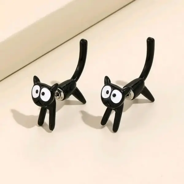 Geschenke für Katzenliebhaber: Ohrstecker mit kleiner Katze – Bild 2