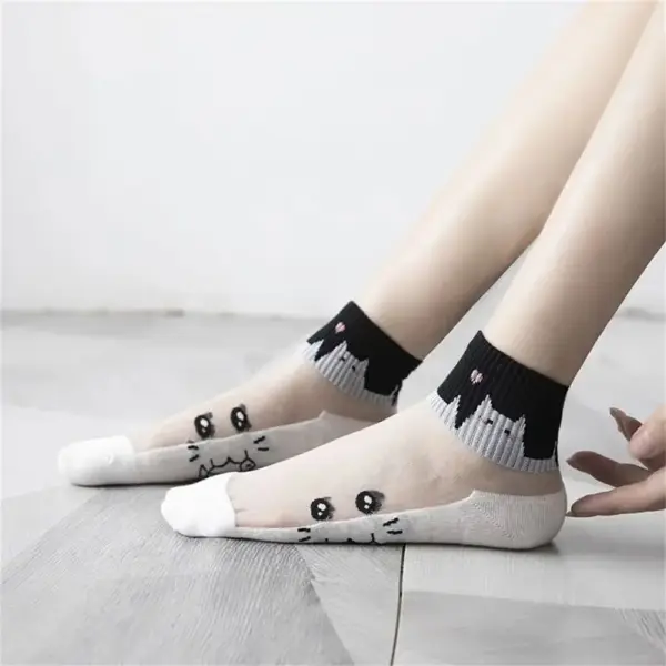Geschenke für Katzenliebhaber: Socken mit transparentem Einsatz