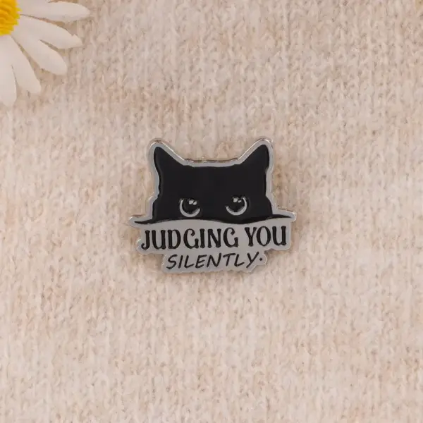 Geschenke für Katzenliebhaber: Pins mit lustigen Katzenmotiven – Bild 3
