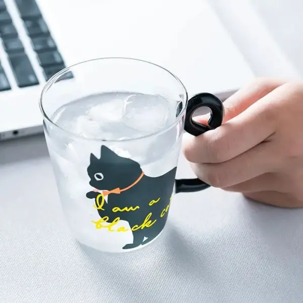 Geschenk für Katzenliebhaber: Glastasse mit Schwanzhenkel – Bild 2