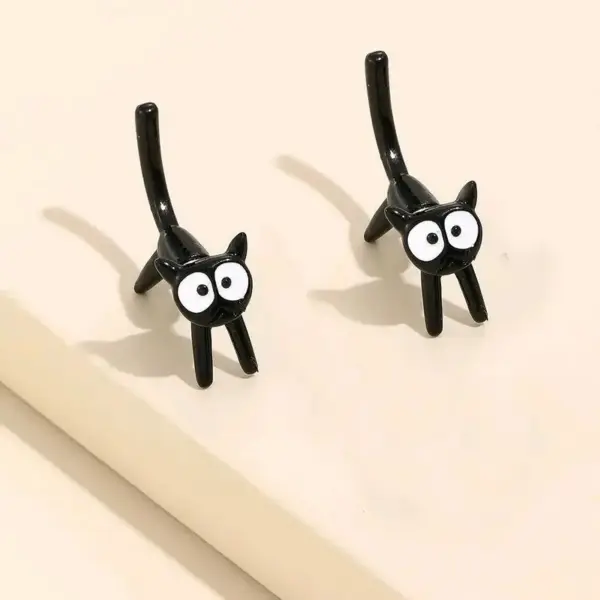 Geschenke für Katzenliebhaber: Ohrstecker mit kleiner Katze – Bild 3