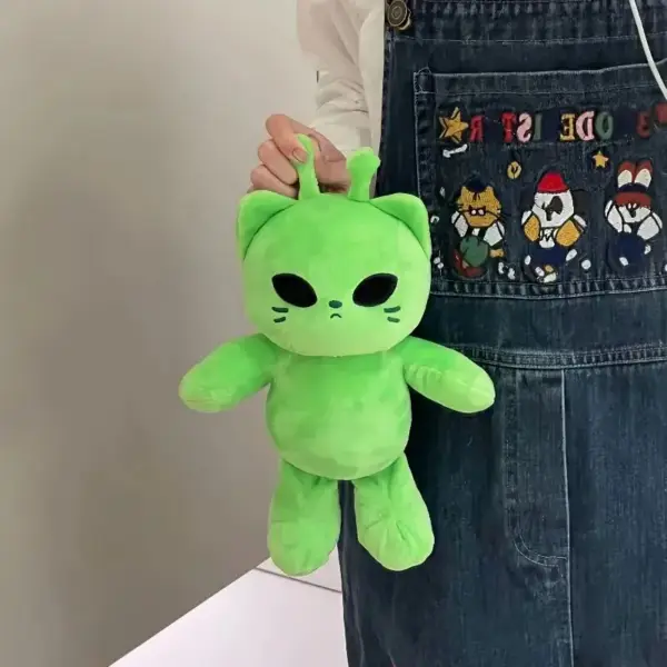 Geschenke für Katzenliebhaber: Plüschtier Katze im Alien-Look – Bild 3