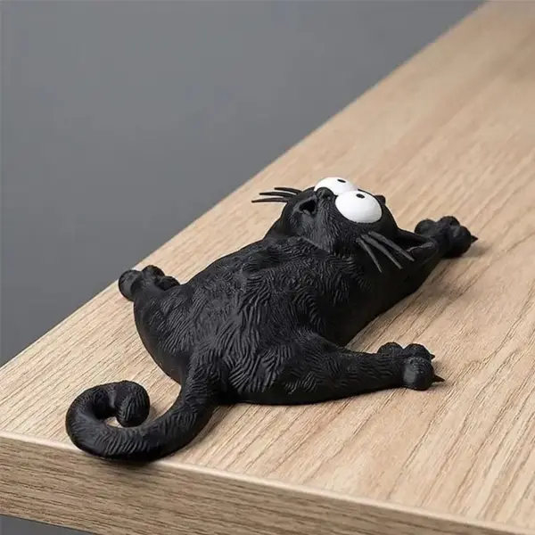 Kühlschrankmagnet Katze mit weit aufgerissenen Augen
