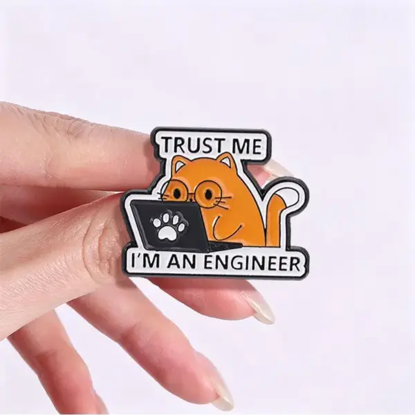 Geschenk für Katzenliebhaber: Pin Katze mit Laptop, Orange – Bild 4