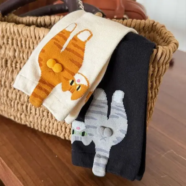 Geschenke für Katzenliebhaber: Socken mit Katzenpopo-Motiv – Bild 3