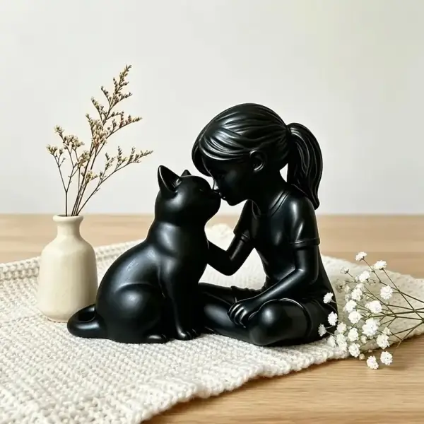 Geschenke für Katzenliebhaber: Figur Mädchen mit Katze – Bild 3