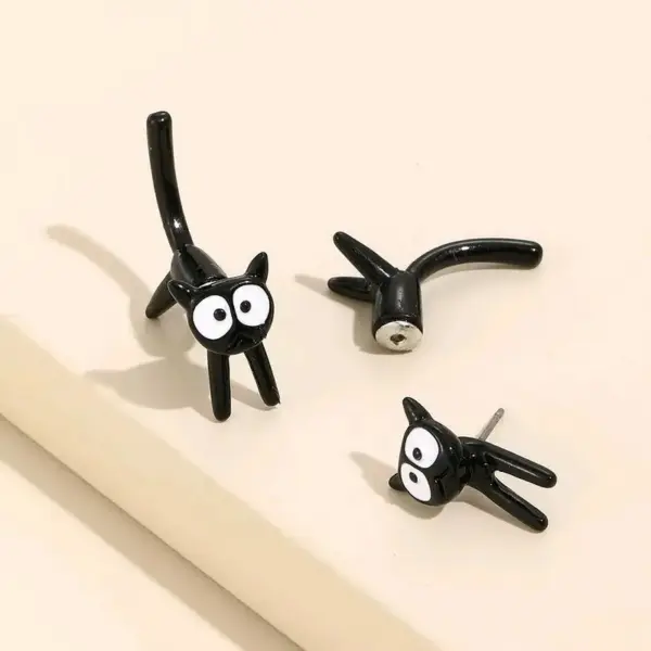 Geschenke für Katzenliebhaber: Ohrstecker mit kleiner Katze – Bild 4
