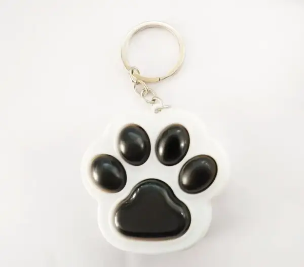Geschenke für Katzenliebhaber: Schlüsselanhänger in Pfotenform – Bild 5
