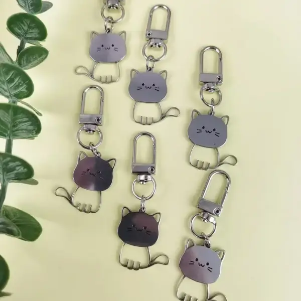 Geschenke für Katzenliebhaber: Schlüsselanhänger Katze, Karabiner – Bild 5