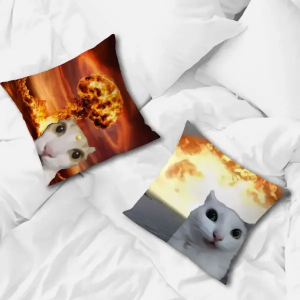 Geschenke für Katzenliebhaber: Kissenbezug mit Katzen-Memes – Bild 5