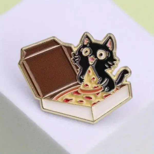 Geschenke für Katzenliebhaber: Pin Katze mit Pizza-Karton – Bild 5