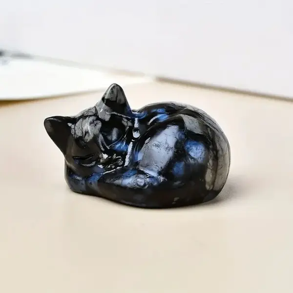 Geschenke für Katzenliebhaber: Schlafende Katze, geschnitzt – Bild 4