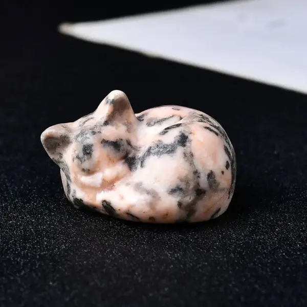 Geschenke für Katzenliebhaber: Schlafende Katze, geschnitzt – Bild 7