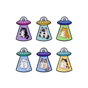 Geschenke für Katzenliebhaber: Katzen-Pins, Raumschiff-Motiv – Bunt